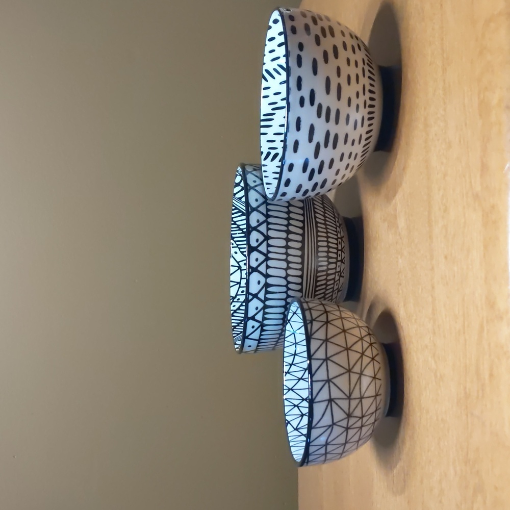 Set of three black and white nesting bowls